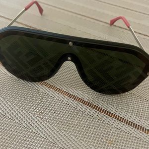 Fendi shades